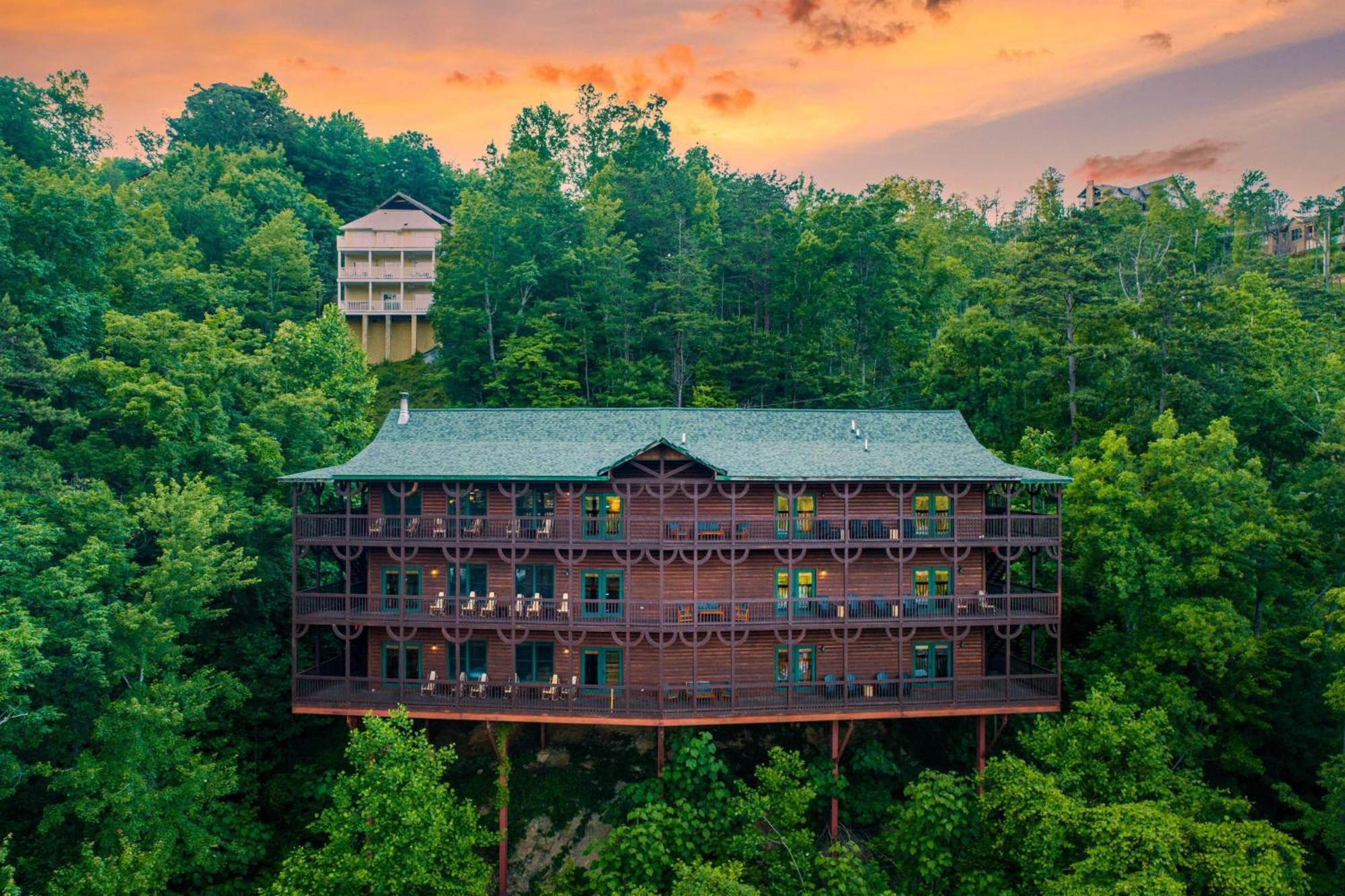 Hickory Ridge By Avantstay Incredible Private Elevated Cabin Sleeps 20 Gatlinburg Exteriör bild